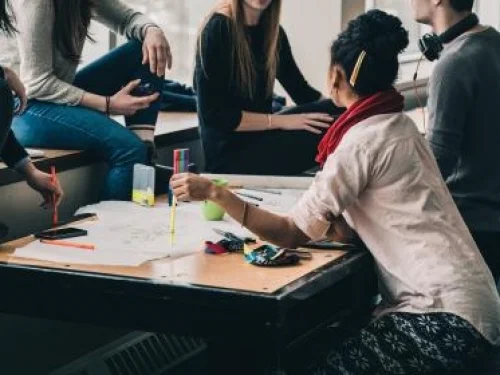 Yay’ın 11. Evinde Kanat Çırpan Bir Ruh: Kitleleri Ateşleyen Bir Vizyoner