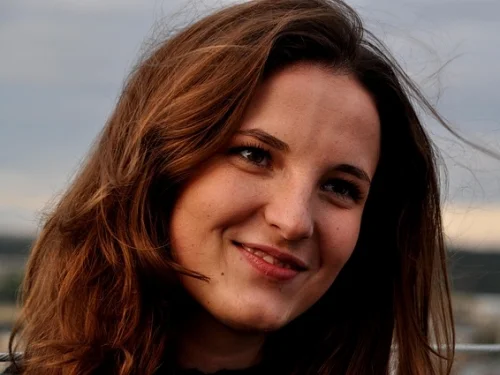 Balık Burcu'nun 3. Evi: Hayal Dünyasından Gerçekliğe Kanat Çırpan Bir Zihin Mimarının Portresi