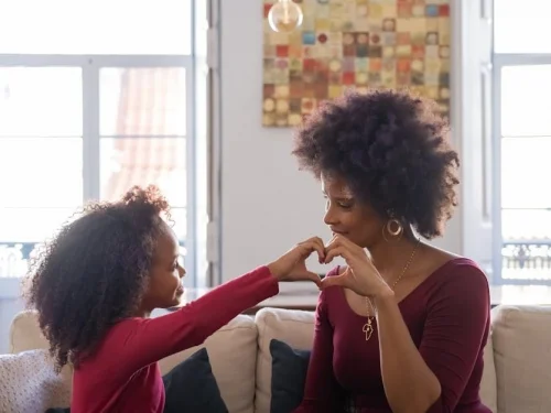 Kova Dolu Bir 9. Ev: Yüksek Teknolojili Felsefe ve Kozmik İletişim Ustalığı