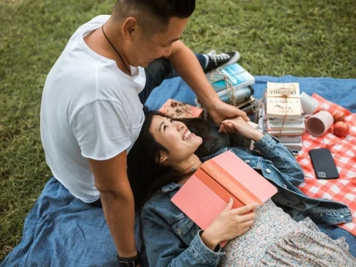 Ay İkizler Burcunda