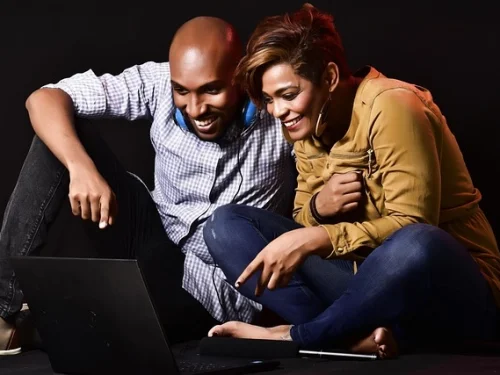 Yengeç Ayı Olan Ruh: Duygusal Zeka Kraliçesi'nin İstanbul Akşamı Analizi