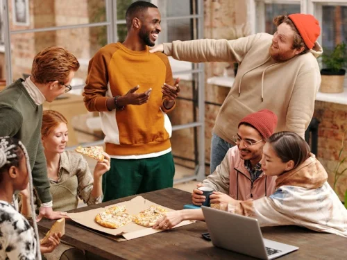 Kuzey Ay Düğümü Sextile Lilith: Karanlığın Işıltısı, Kaderin Gizemli Dansı