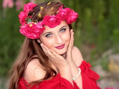 Plüton Kare Chiron: Gölgenin Elmas Keskinliğiyle Şifalanan Bir Deha