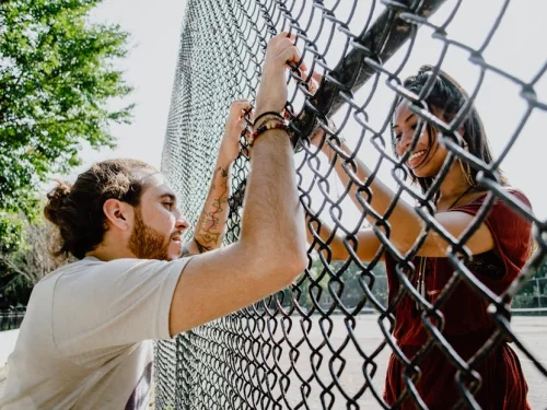 Karanlığın Altın Tozu: Plüton Kavuşum Chiron'un Efsanevi Dokunuşu