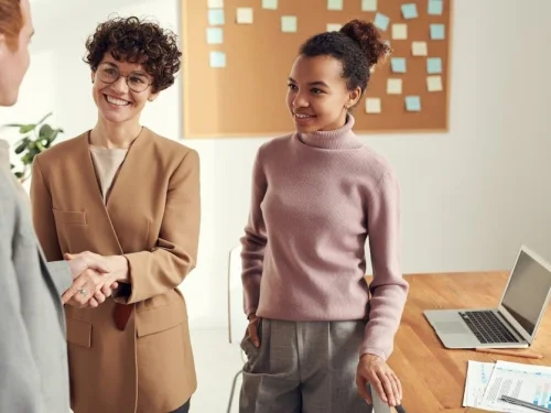 Şans Noktası Kare Juno: Kaderin Gizemli Dokunuşu ve İlişkisel Stratejiler