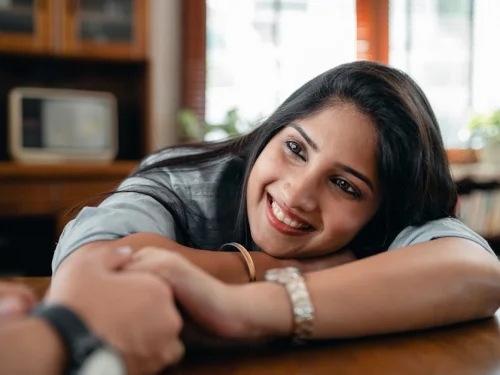 Karşıtlıkların Dansı: Şans Noktası ve Juno'nun Gizemli Buluşması