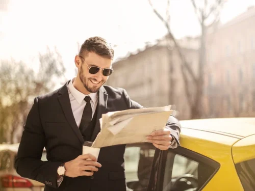 Yay’ın Ateşi, Satürn’ün Bilgeliği: Ufukları Zorlayan Bir Ruhun Portresi