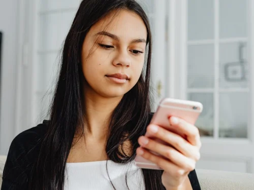 Yengeç'te Venüs: Duygusal Zarafetin ve Ev Yapımı Aşkın Nihai Şifresi