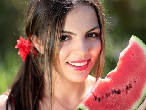 Yükselen Burcu Kova Olan Koç Burcu Erkeği